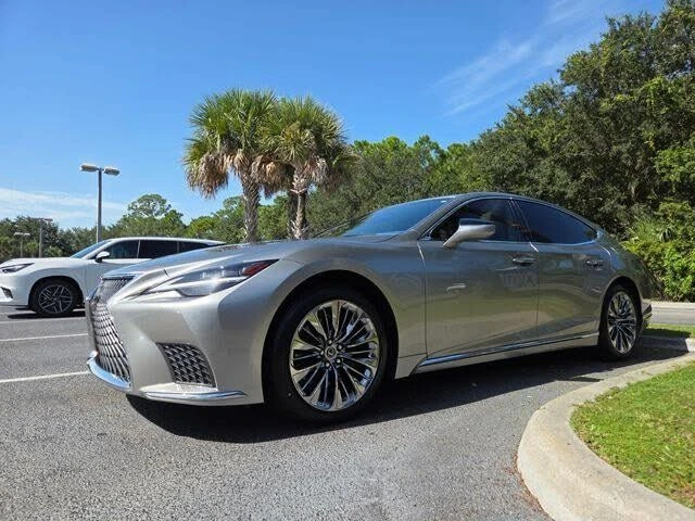 2023 Lexus LS 5th Gen - Image 3 of 10