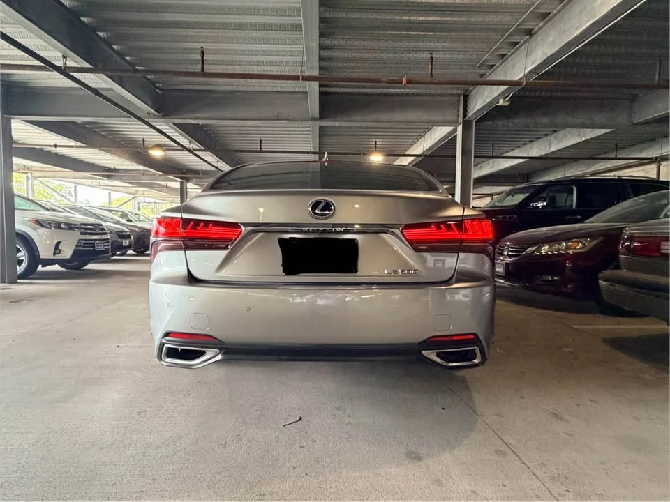 2023 Lexus LS 5th Gen - Image 5 of 15