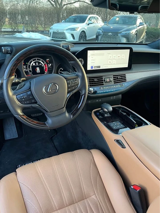 2023 Lexus LS 5th Gen - Image 3 of 20