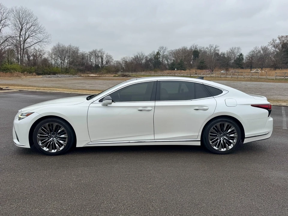2023 Lexus LS 5th Gen - Image 8 of 12