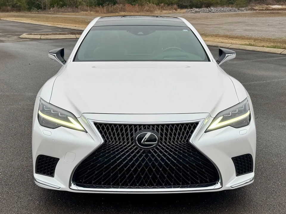2023 Lexus LS 5th Gen - Image 5 of 12