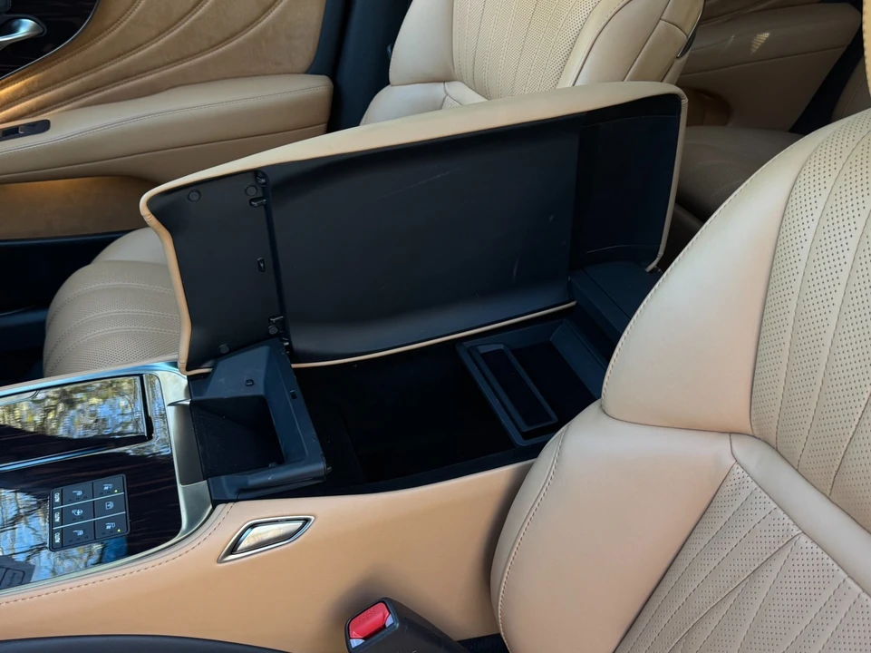 2023 Lexus LS 5th Gen - Image 14 of 21