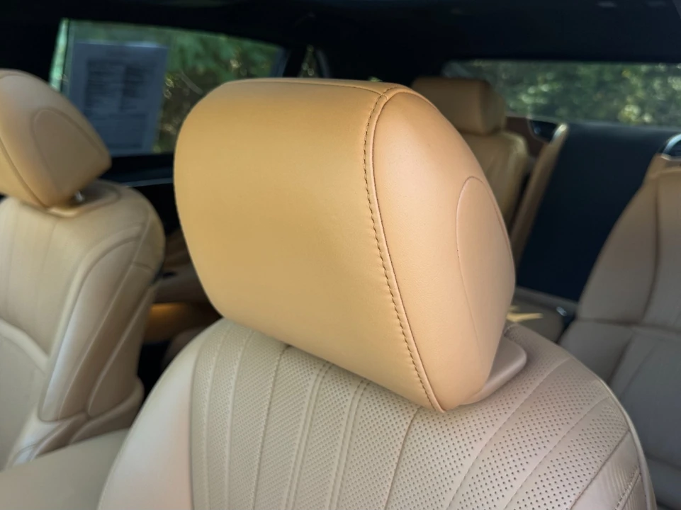 2023 Lexus LS 5th Gen - Image 15 of 21