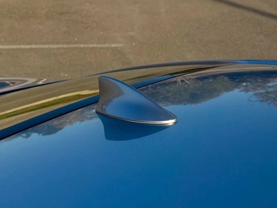 2023 Lexus LS 5th Gen - Image 15 of 18