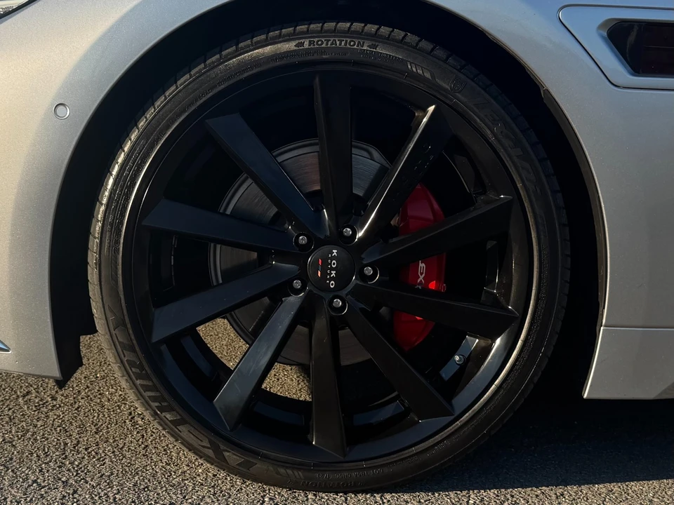 2023 Lexus LS 5th Gen - Image 11 of 12