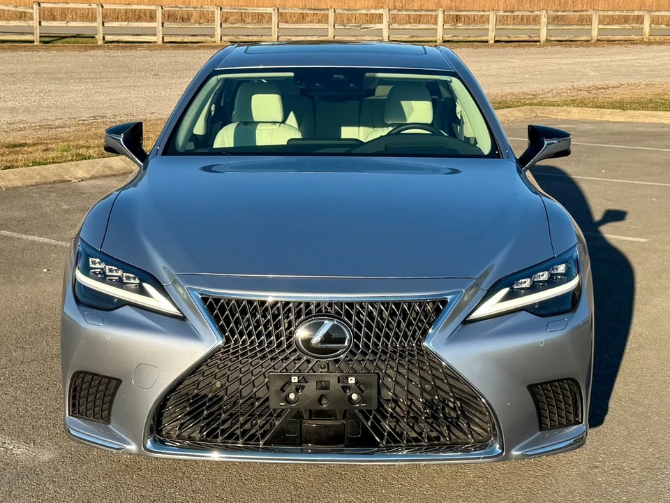 2023 Lexus LS 5th Gen - Image 5 of 12