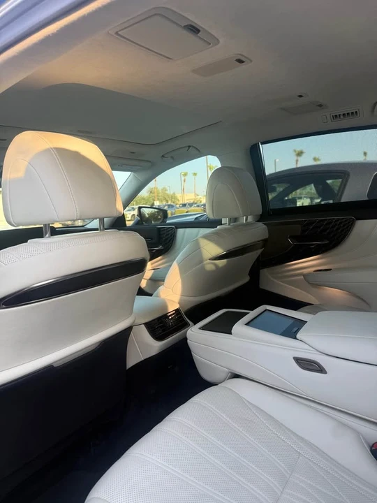 2023 Lexus LS 5th Gen - Image 7 of 11