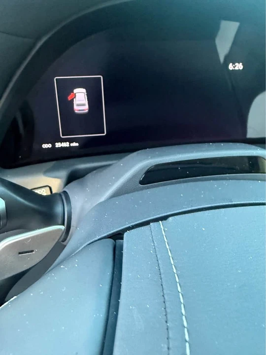 2023 Lexus LS 5th Gen - Image 10 of 11