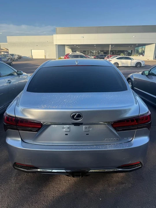 2023 Lexus LS 5th Gen - Image 4 of 11
