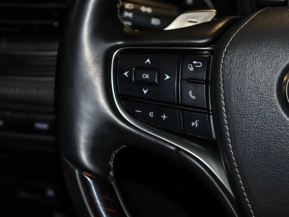2023 Lexus LS 5th Gen - Image 10 of 20