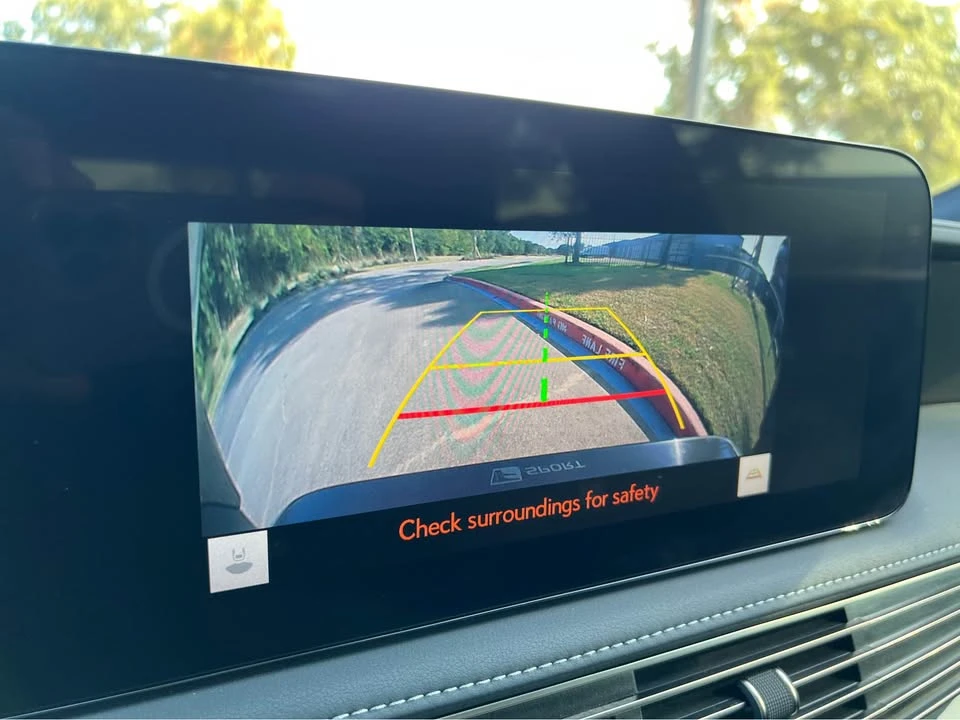 2023 Lexus LS 5th Gen - Image 11 of 20