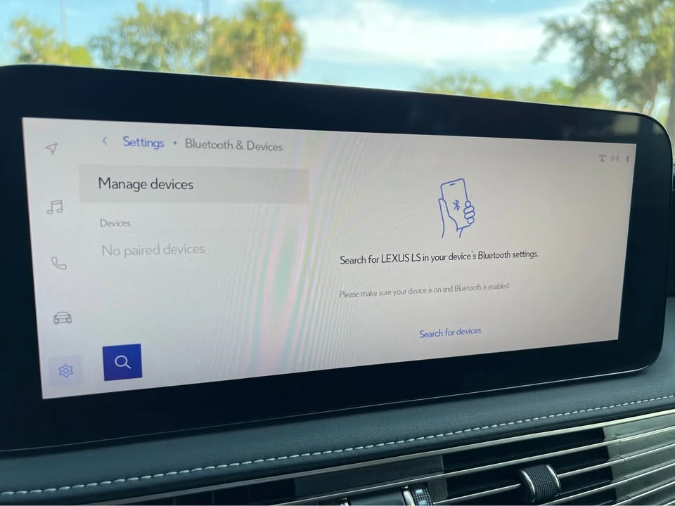 2023 Lexus LS 5th Gen - Image 12 of 20
