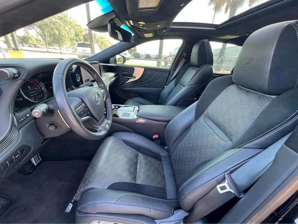 2023 Lexus LS 5th Gen - Image 5 of 20