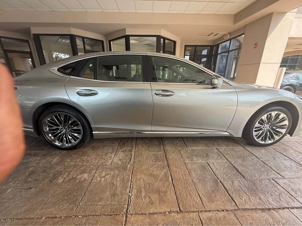 2023 Lexus LS 5th Gen - Image 2 of 11