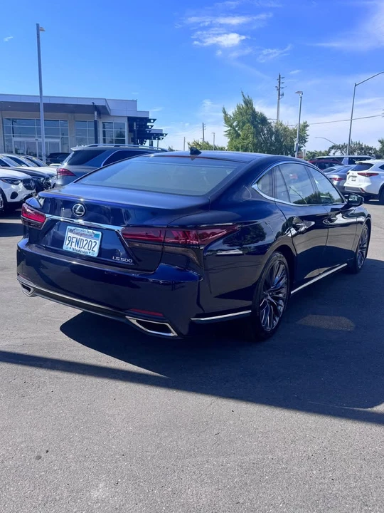 2023 Lexus LS 5th Gen - Image 4 of 12