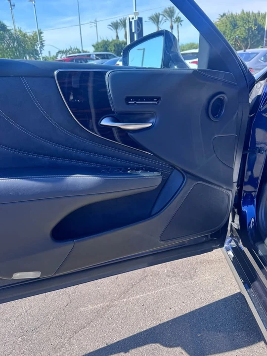 2023 Lexus LS 5th Gen - Image 6 of 12
