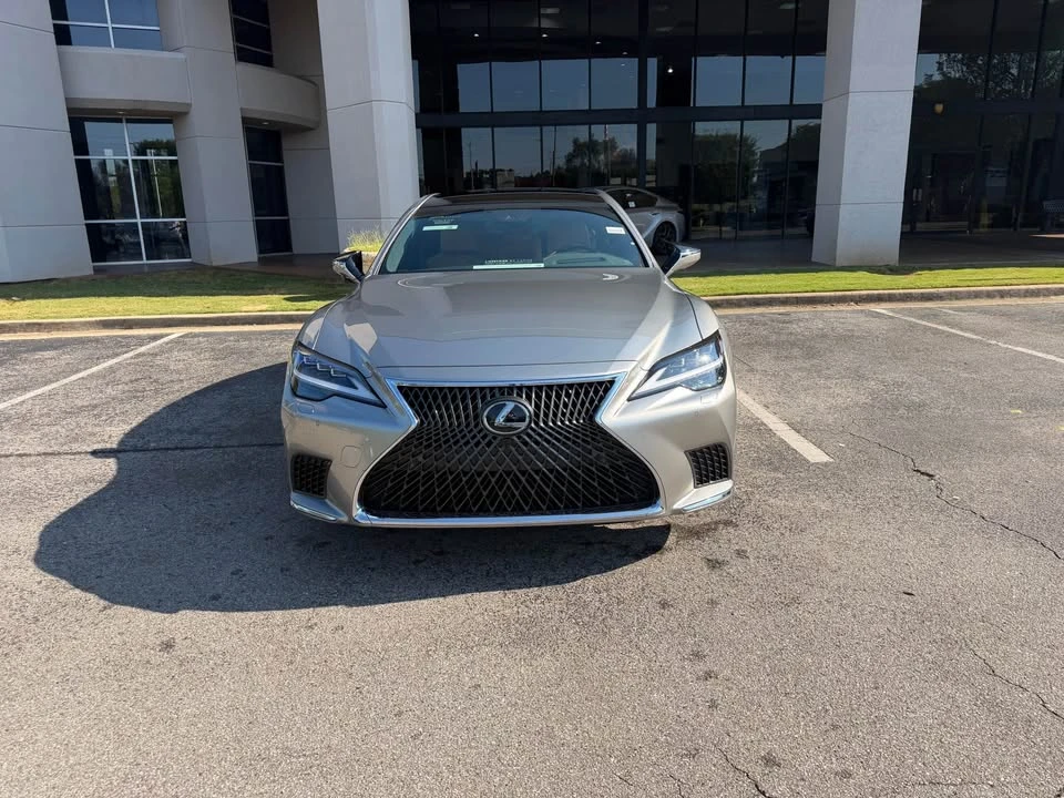 2023 Lexus LS 5th Gen - Image 3 of 10