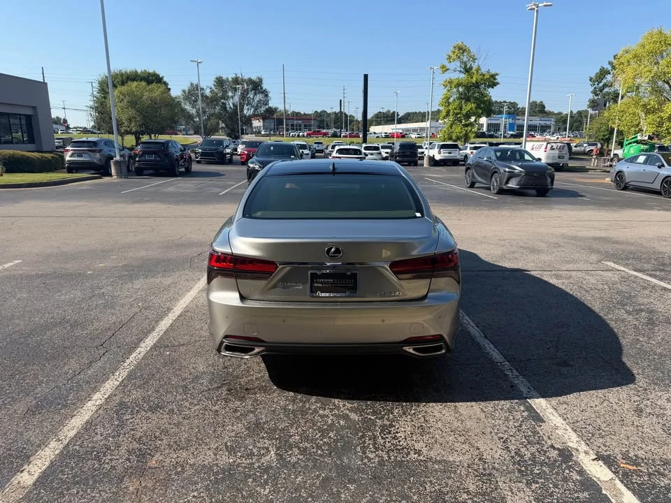 2023 Lexus LS 5th Gen - Image 4 of 10