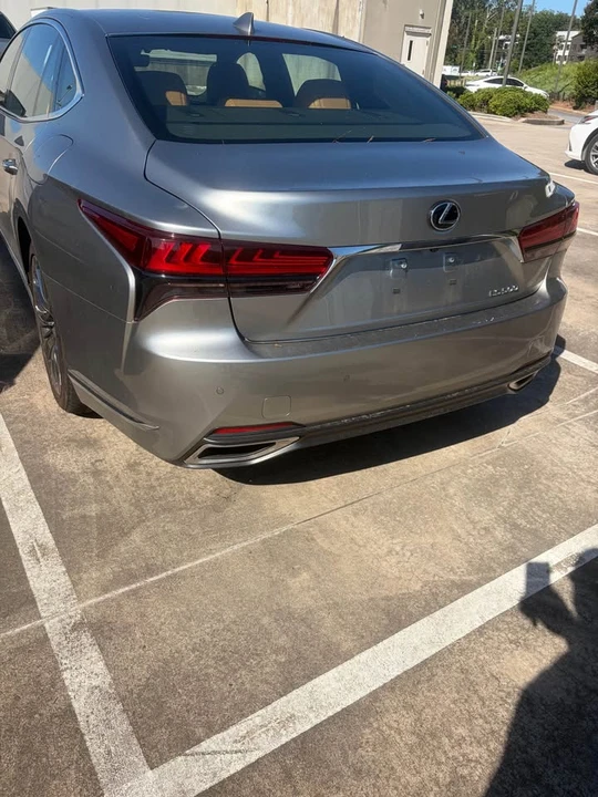 2023 Lexus LS 5th Gen - Image 7 of 11