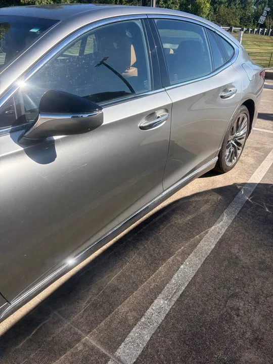 2023 Lexus LS 5th Gen - Image 4 of 11