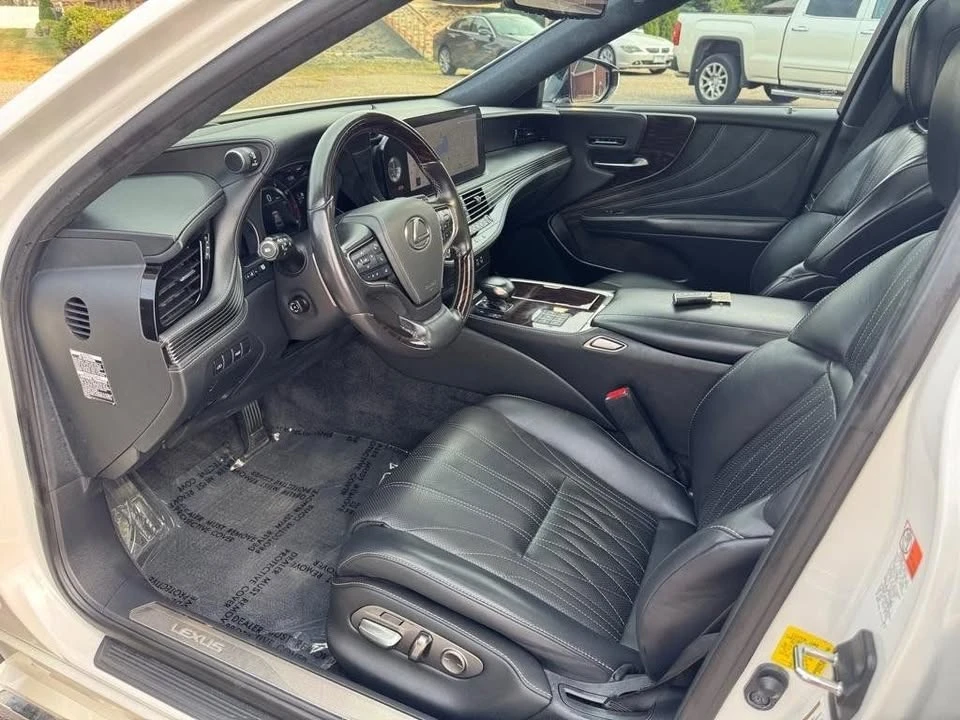 2023 Lexus LS 5th Gen - Image 14 of 20