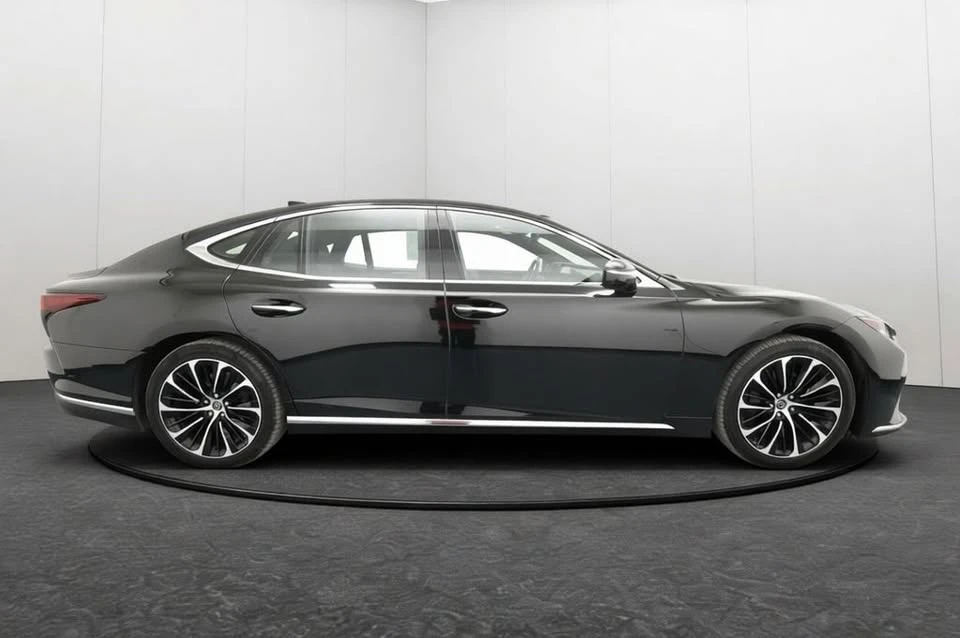 2023 Lexus LS 5th Gen - Image 10 of 20