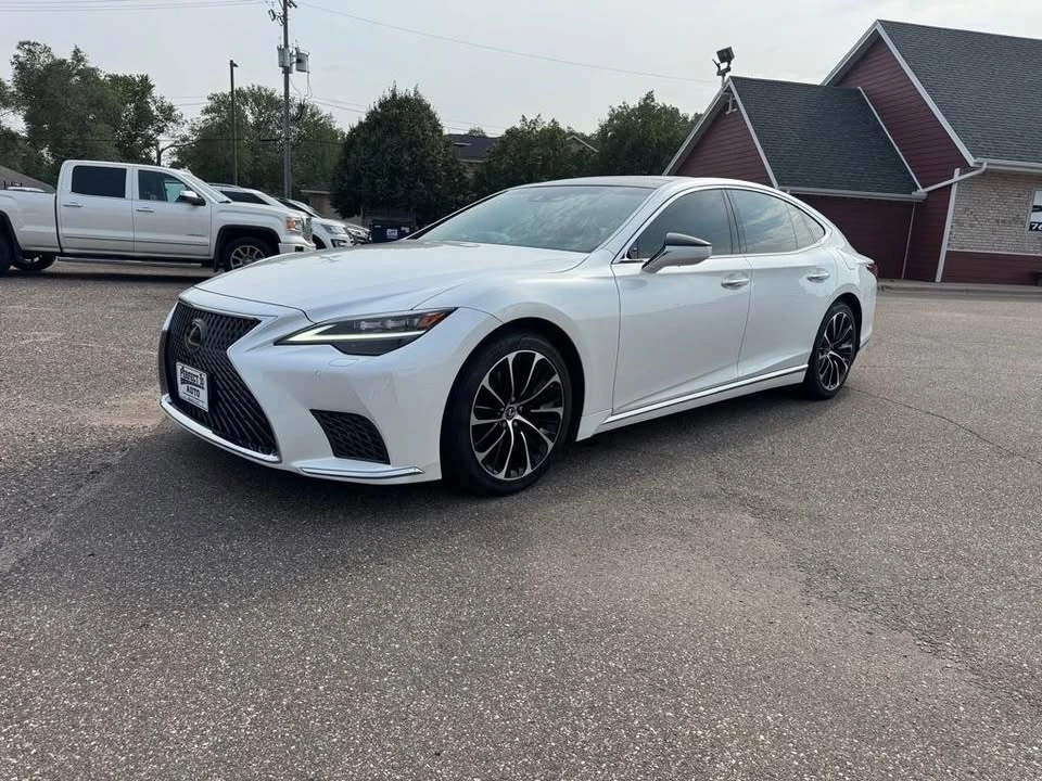 2023 Lexus LS 5th Gen - Image 10 of 20