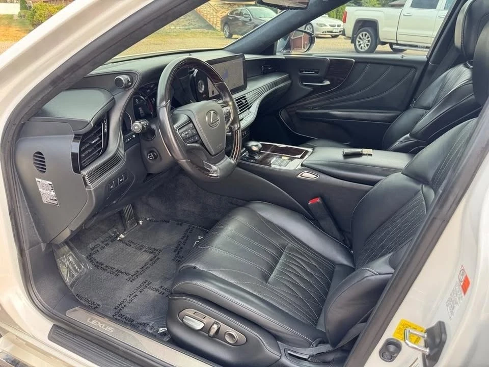 2023 Lexus LS 5th Gen - Image 14 of 20