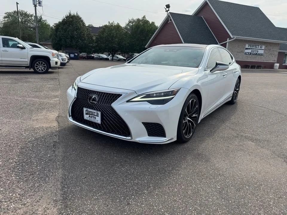 2023 Lexus LS 5th Gen - Image 11 of 20
