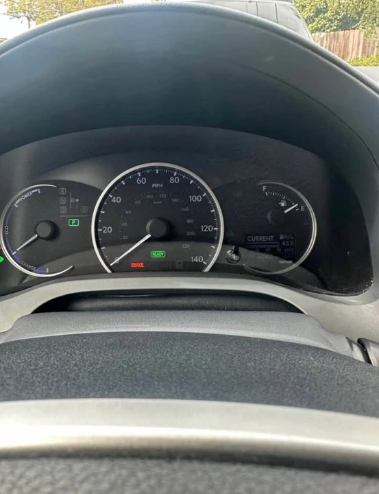 2023 Lexus LS 5th Gen - Image 6 of 7