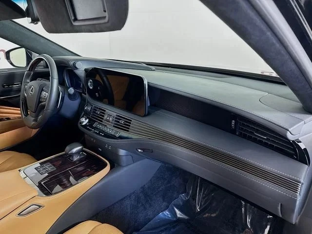 2023 Lexus LS 5th Gen - Image 20 of 20