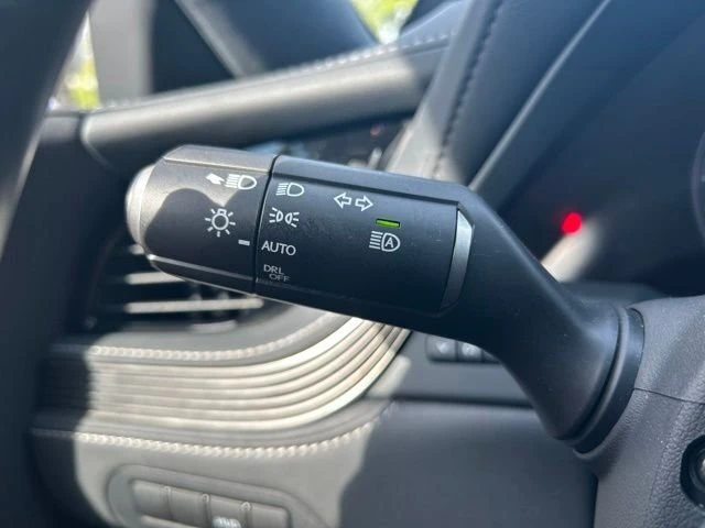 2023 Lexus LS 5th Gen - Image 19 of 19
