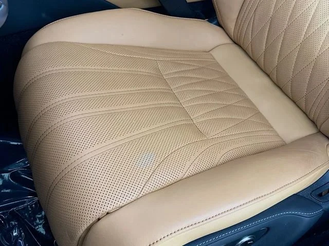 2023 Lexus LS 5th Gen - Image 16 of 20