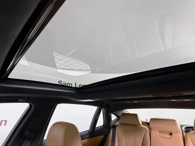 2023 Lexus LS 5th Gen - Image 17 of 20