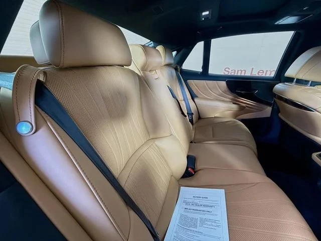 2023 Lexus LS 5th Gen - Image 19 of 20