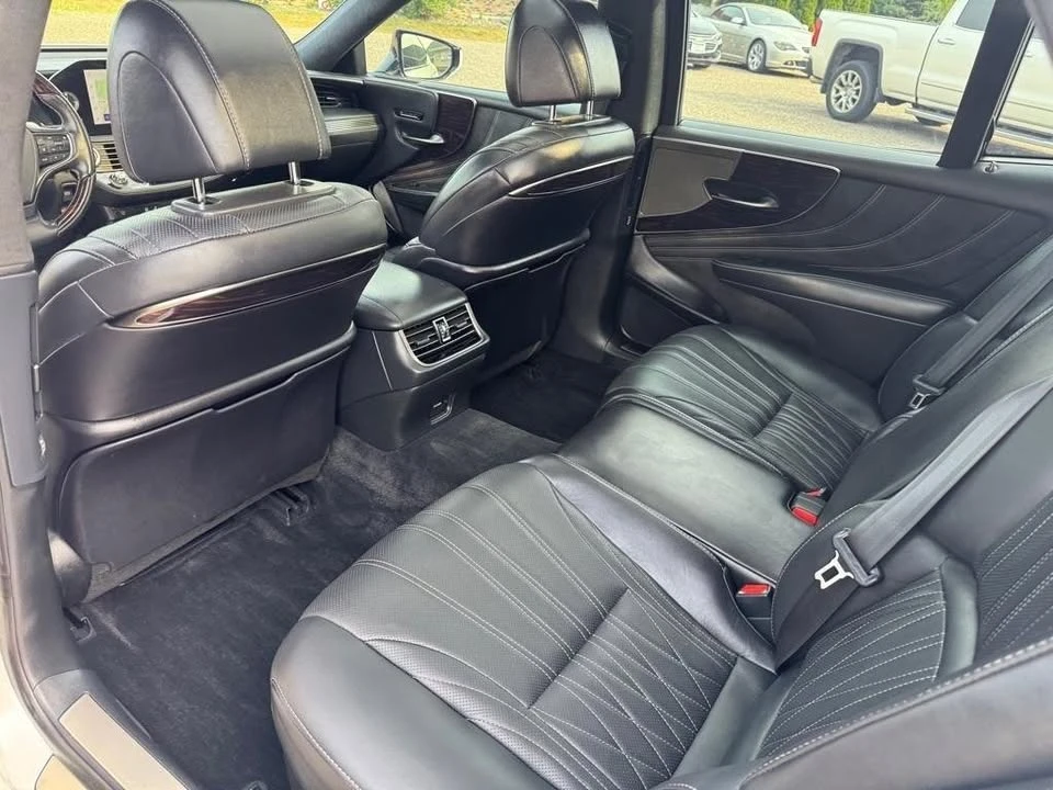 2023 Lexus LS 5th Gen - Image 20 of 20