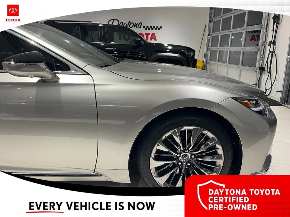 2023 Lexus LS 5th Gen - Image 10 of 10