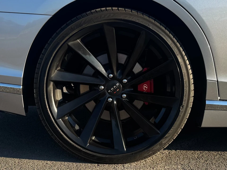 2023 Lexus LS 5th Gen - Image 9 of 21