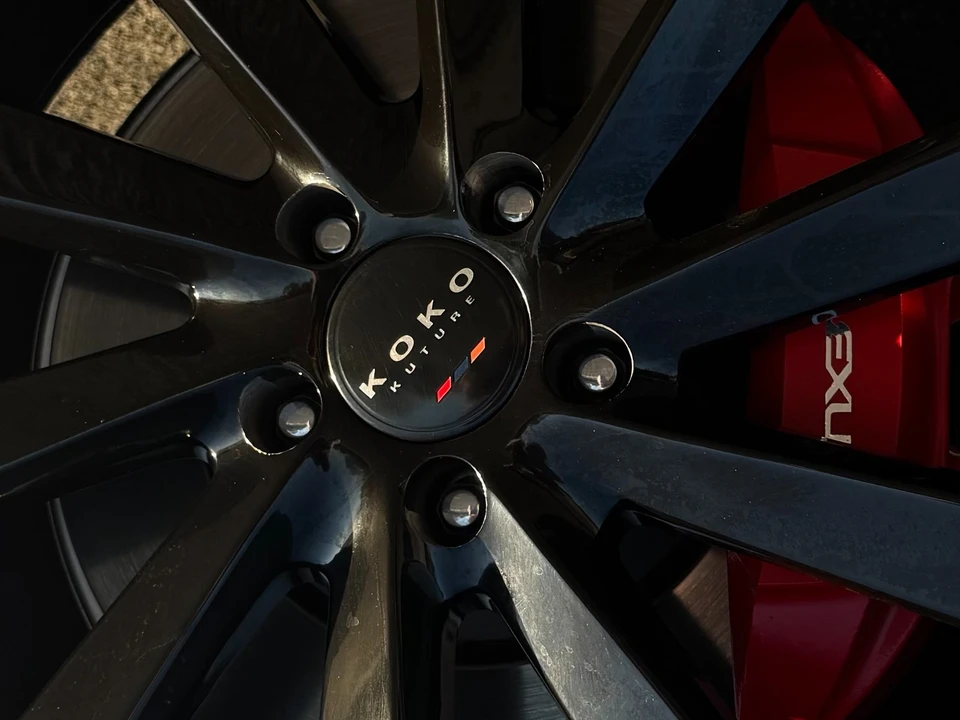 2023 Lexus LS 5th Gen - Image 13 of 21
