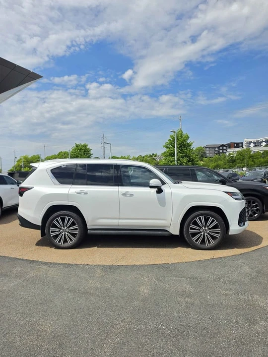 2023 Lexus LX 4th Gen - Image 2 of 5