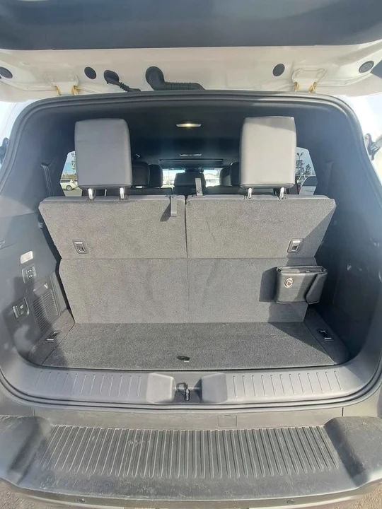 2023 Lexus LX 4th Gen - Image 8 of 9