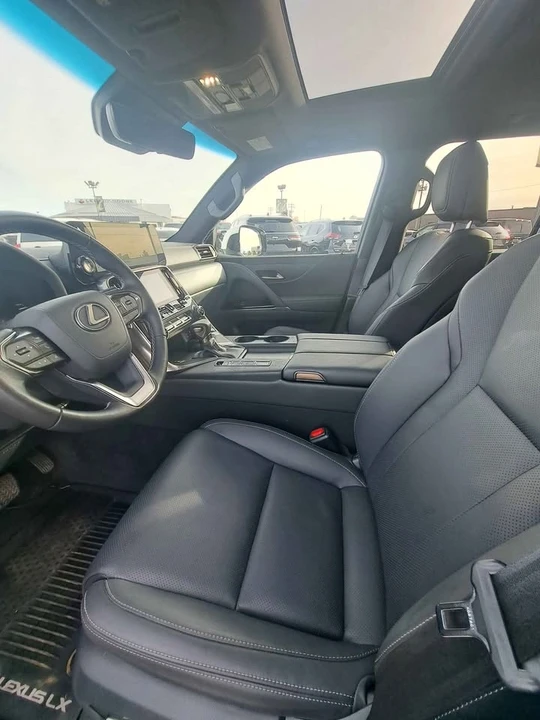 2023 Lexus LX 4th Gen - Image 4 of 9
