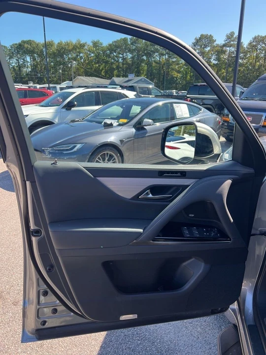 2023 Lexus LX 4th Gen - Image 9 of 12