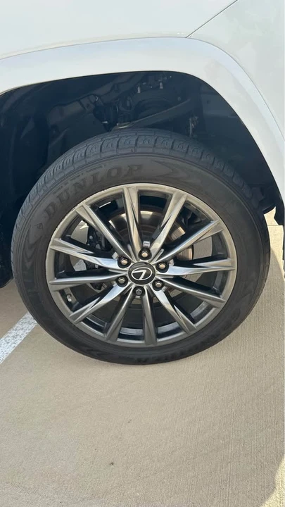 2023 Lexus LX 4th Gen - Image 8 of 17