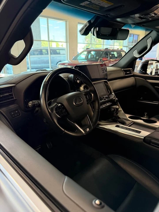 2023 Lexus LX 4th Gen - Image 5 of 6