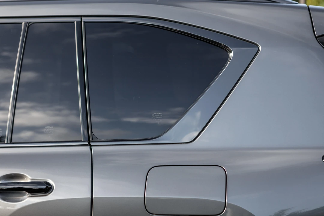 2023 Lexus LX 4th Gen - Image 22 of 31