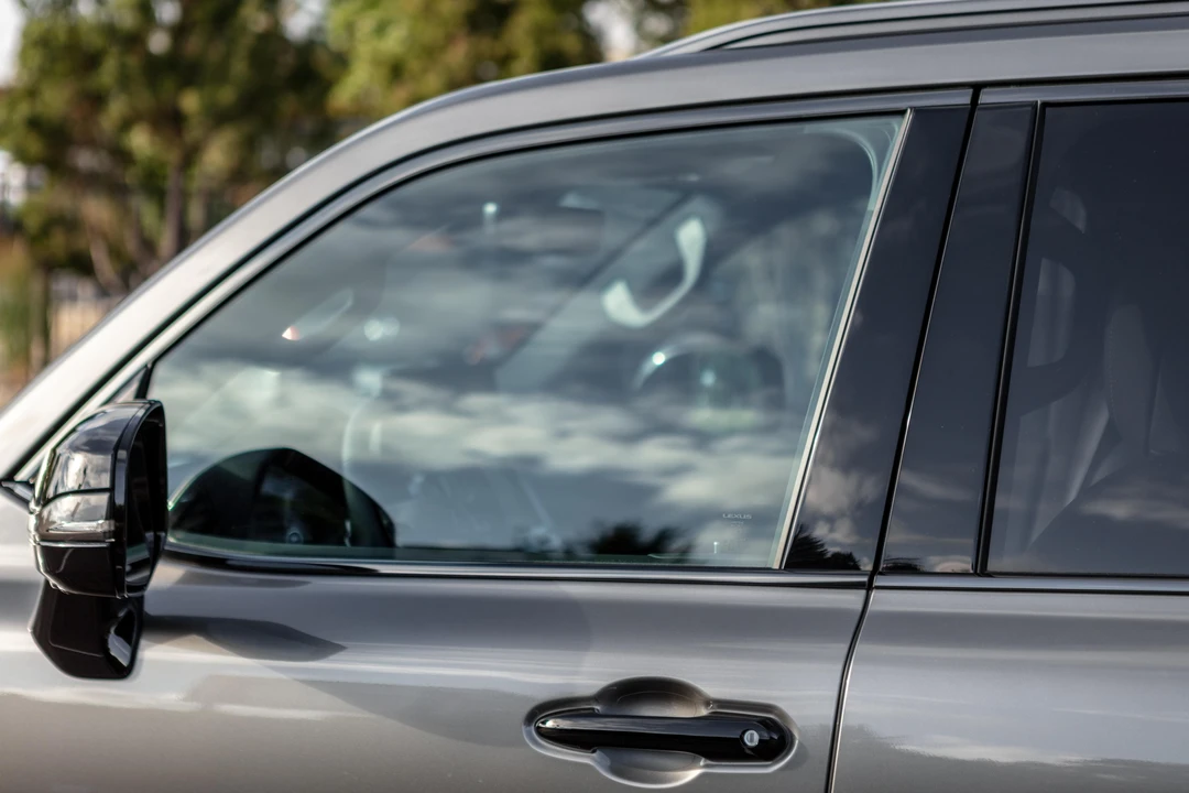 2023 Lexus LX 4th Gen - Image 19 of 31