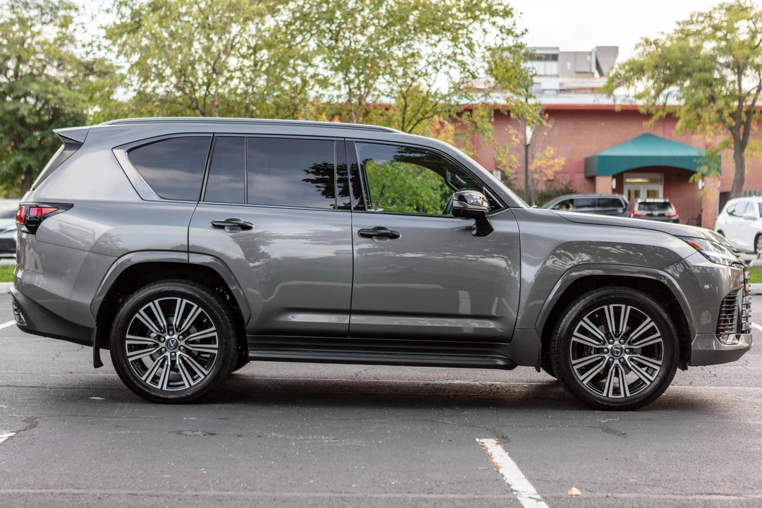 2023 Lexus LX 4th Gen - Image 3 of 31