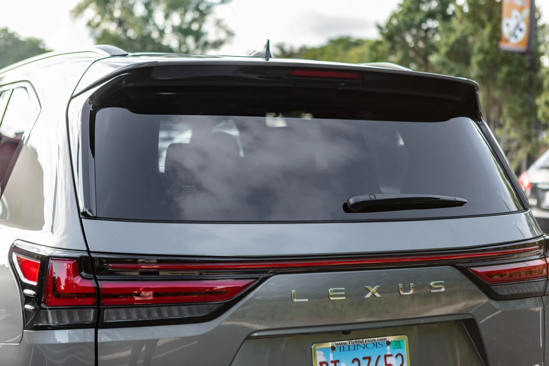 2023 Lexus LX 4th Gen - Image 24 of 31