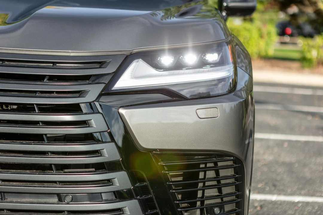 2023 Lexus LX 4th Gen - Image 13 of 31